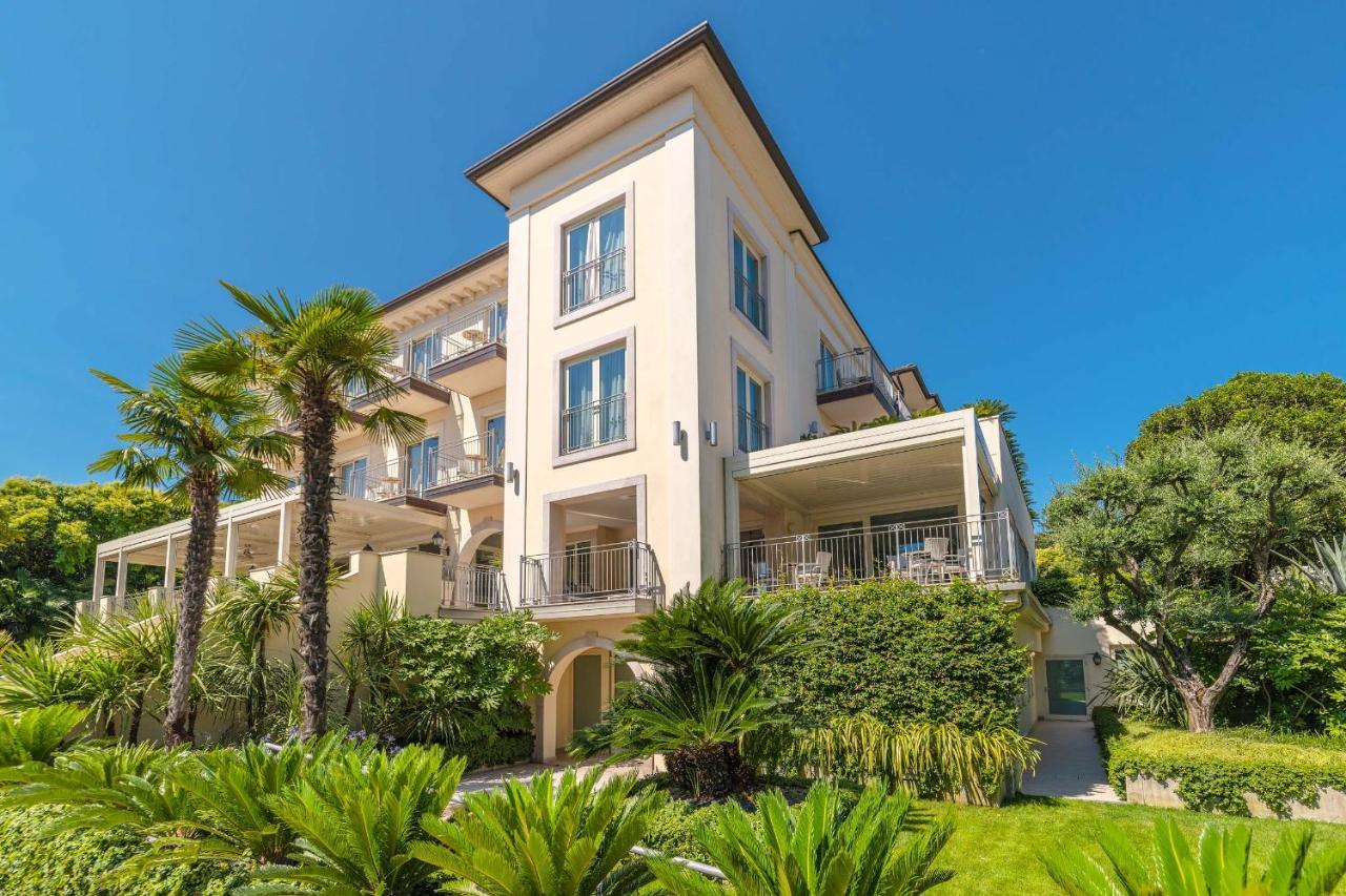Villa Rosa Hotel Desenzano Десенцано дел Гарда Екстериор снимка