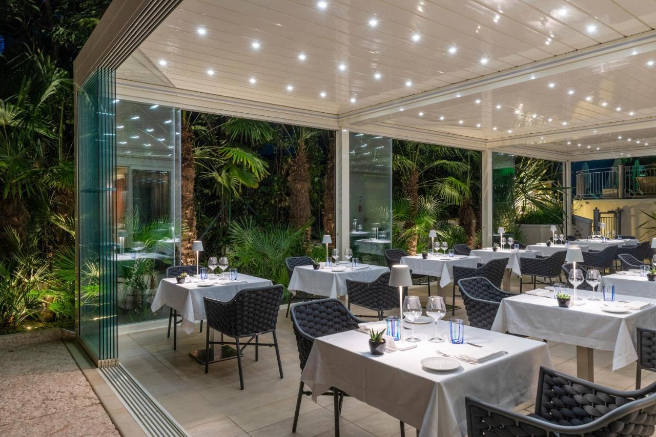 Villa Rosa Hotel Desenzano Десенцано дел Гарда Екстериор снимка