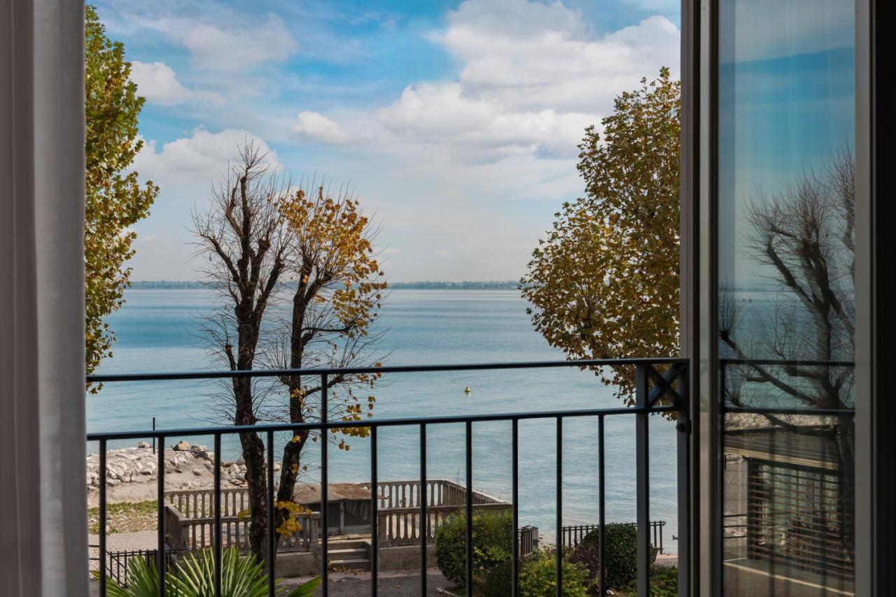 Villa Rosa Hotel Desenzano Десенцано дел Гарда Екстериор снимка